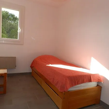 3 Pieces Avec Terrasse Proche Et Commerces - Bormes-les-mimosas, 5 Couchages, Garage Inclus - Fr-1-251-842 *